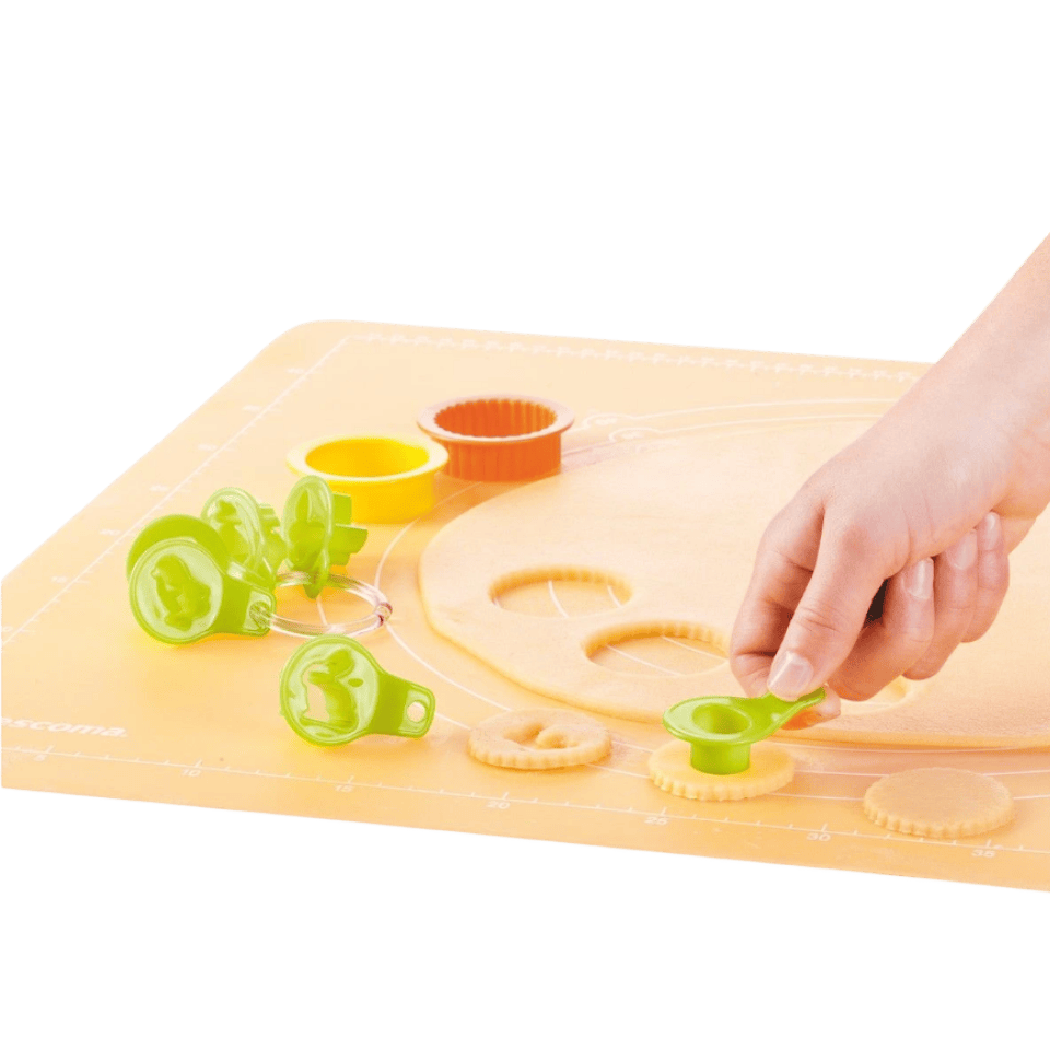 Tescoma Easter shortbread cookie cutters DELÍCIA, 8 pcs
